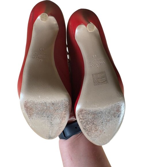 Valentino Garavani Rockstud Red Platform Peep Toe Heels Pumps Size 39 - Picture 10 of 11